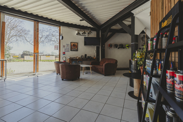 Café, Thé, Wi-Fi, TV, Recharge USB